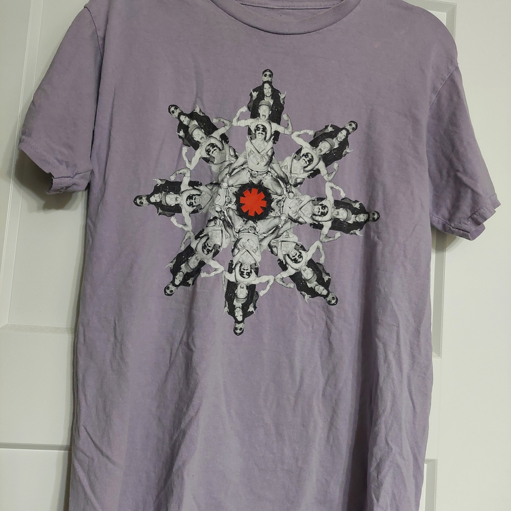 Vintage Red Hot Chili Peppers Tour 2022 Band Concert Tee Purple Unlimited Love
